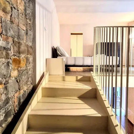 Lägenhet San Giusto Loft